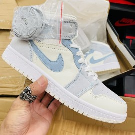 Giày Nike Air Jordan 1 Mid SE Paris