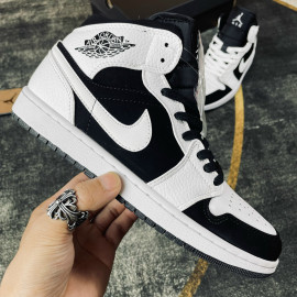Giày NIKE AIR JORDAN 1 PANDA ĐEN TRẮNG REP 1:1