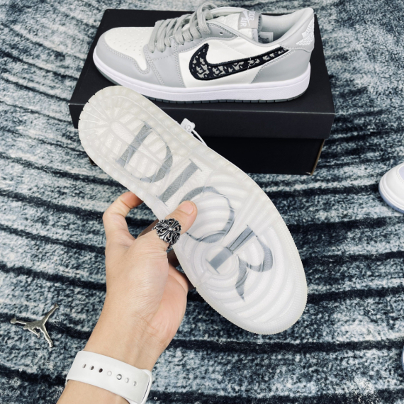 Giày Nike Air Jordan 1 Retro Low Dior Rep 1:1