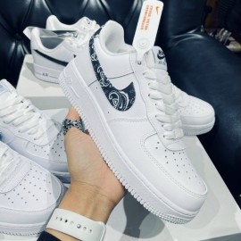 GIÀY NIKE AIR FORCE 1 TRẮNG LOGO SỌC THỔ CẨM REP 11