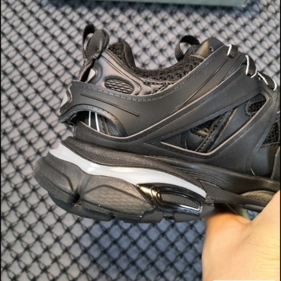 balenciaga track rep