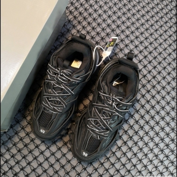 balenciaga track rep